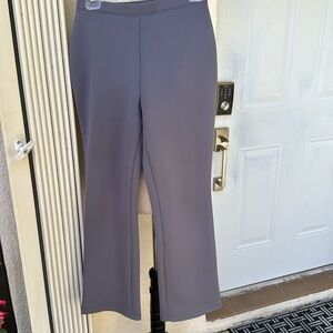 EXPRESS. Ladies Grey Boot Cut Pants. Size Medium/ Short. Stretchy.